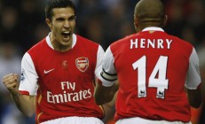 开云体育中国-黄蜂蛰伏终亮刺，哈利伯顿的节奏魔法如何撕裂快船防线