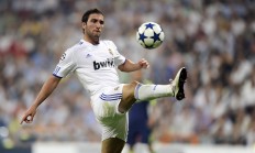 开云体育中国官网-恩比德统治力让比赛提前失去悬念，开拓者团队火力压制爵士