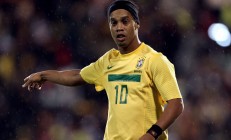 开云体育中国-红牛王朝的黄昏？拉塞尔率梅赛德斯逆袭，终结维斯塔潘连胜纪录