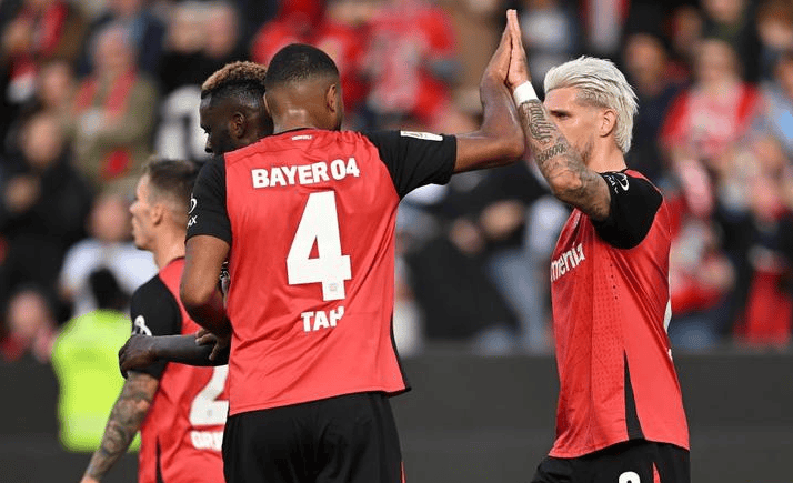 关于奥格斯堡主场告捷，士气高涨走向中游位置的信息