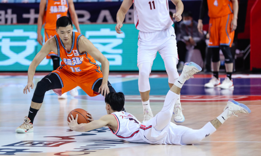 包含上海队逆转取胜,结束两连败的词条 包含上海队逆转取胜,结束两连败的词条