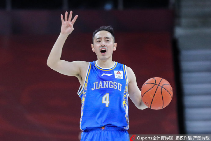 上海队胜出搏击，决战季后赛的简单介绍