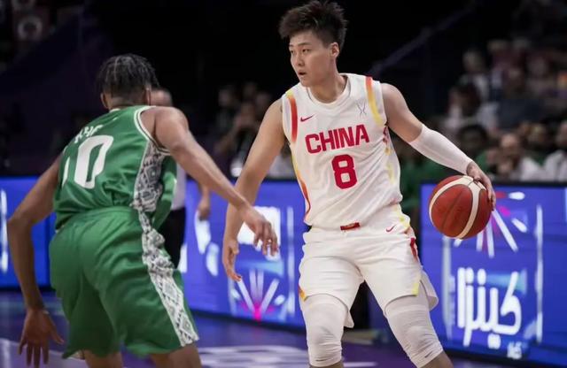 江苏男篮突破天津队防线,再次上升积分榜的简单介绍 江苏男篮突破天津队防线,再次上升积分榜的简单介绍