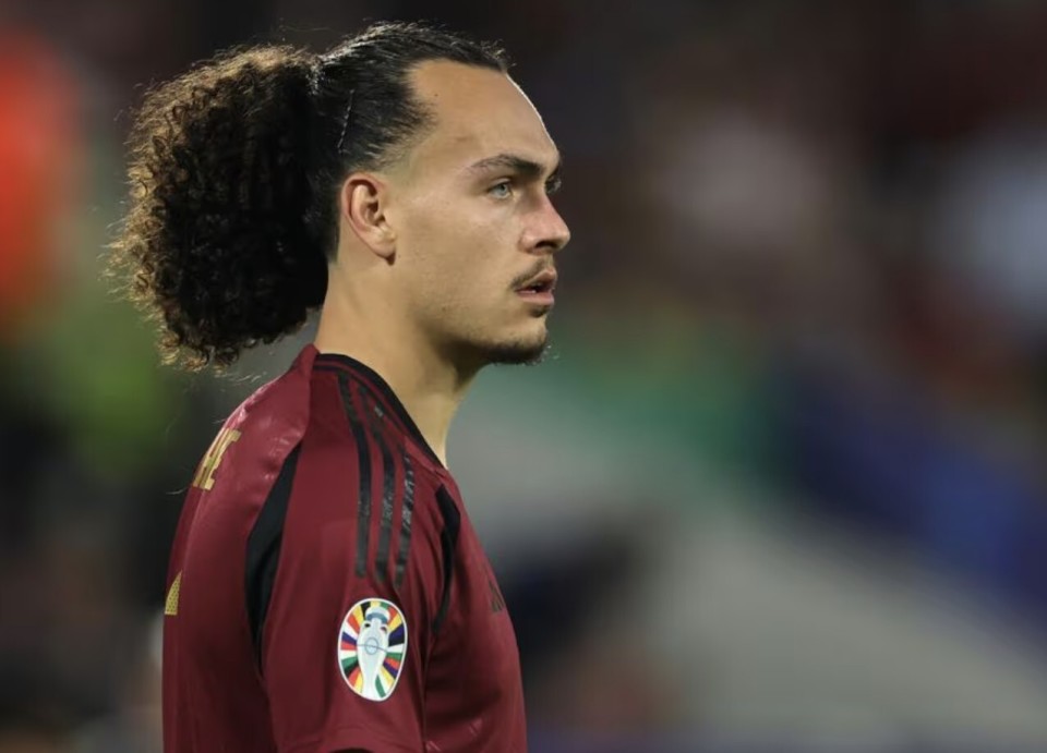 包含罗马尼亚队勇气十足,全力以赴的词条 包含罗马尼亚队勇气十足,全力以赴的词条