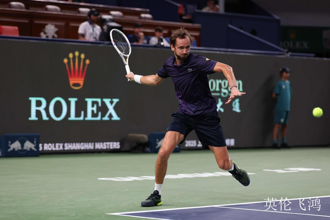 关于温网险胜蒙特卡洛大师赛，梅德韦杰夫惊艳四座的信息