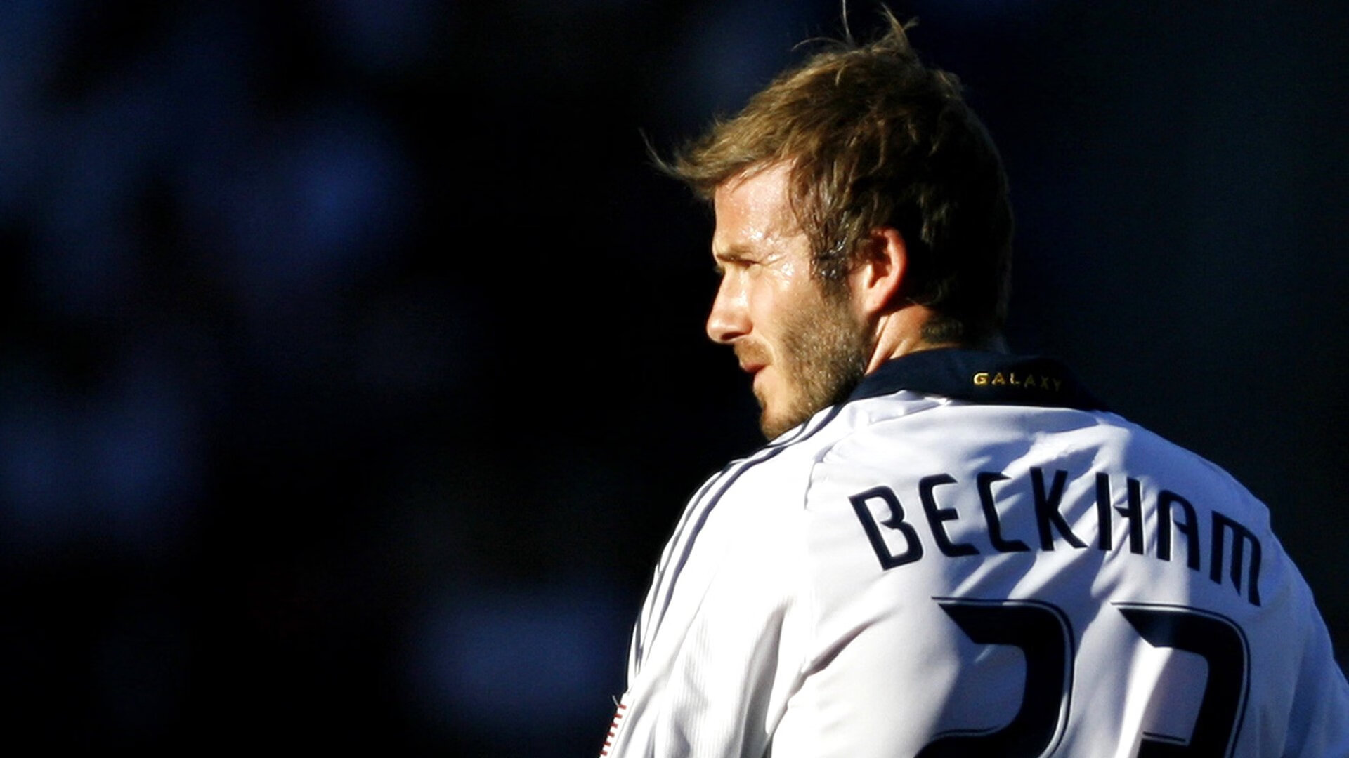 北欧风暴席卷欧陆，瑞典稳字诀击溃荷兰，孔德英超争冠接管启示录