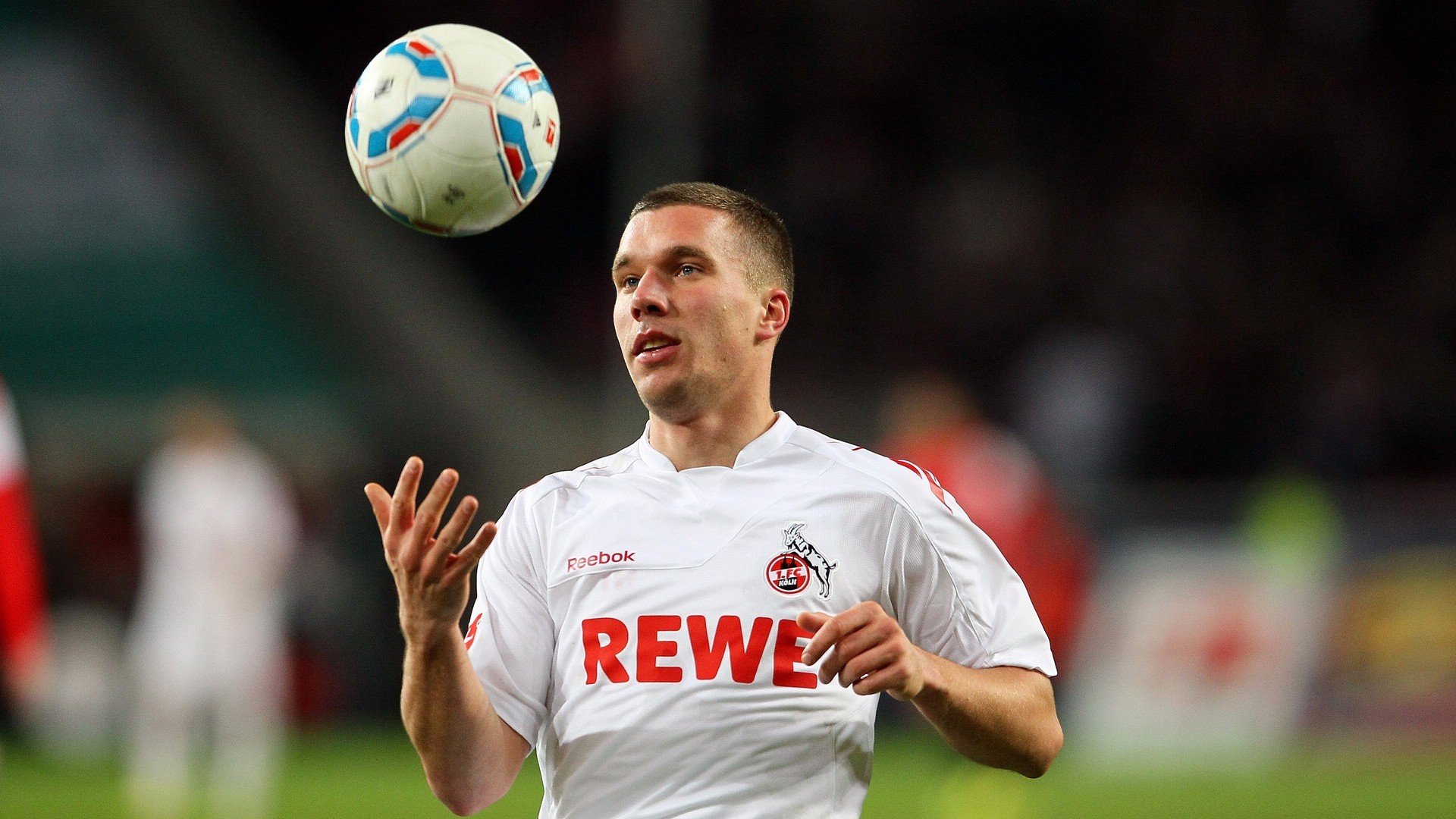 当罗马闪电终结悬念，阿克在德甲之巅接管比赛—唯一性时刻的竞技启示