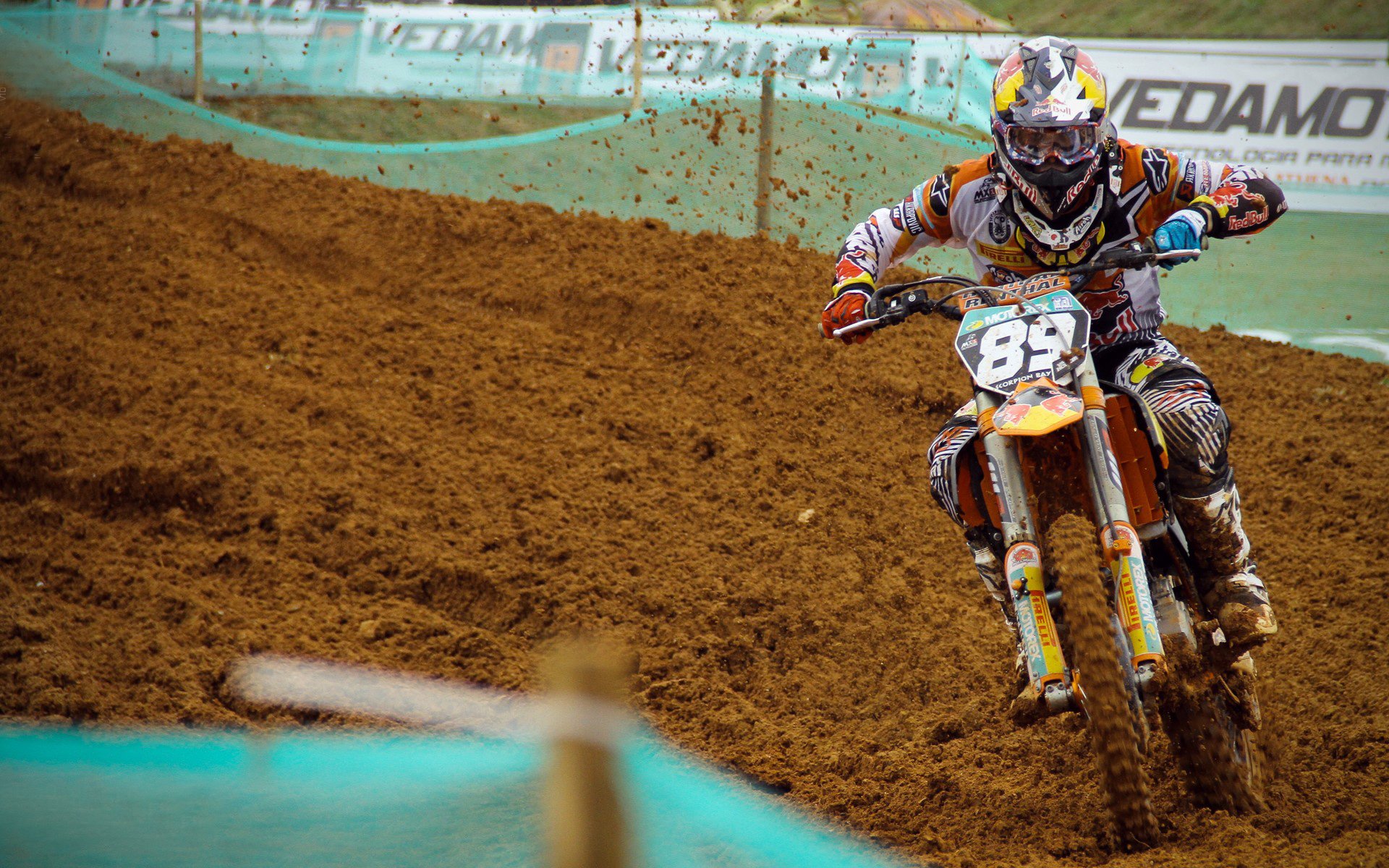 逆转之夜，韩国队掀翻英格兰，张本智和点燃全场激情